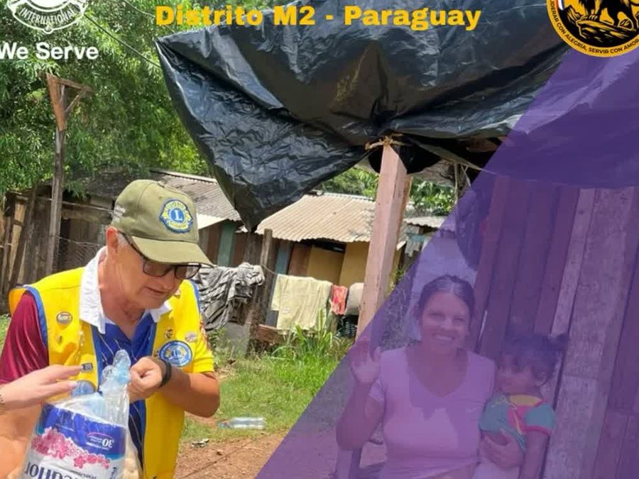 Entrega de víveres a familias